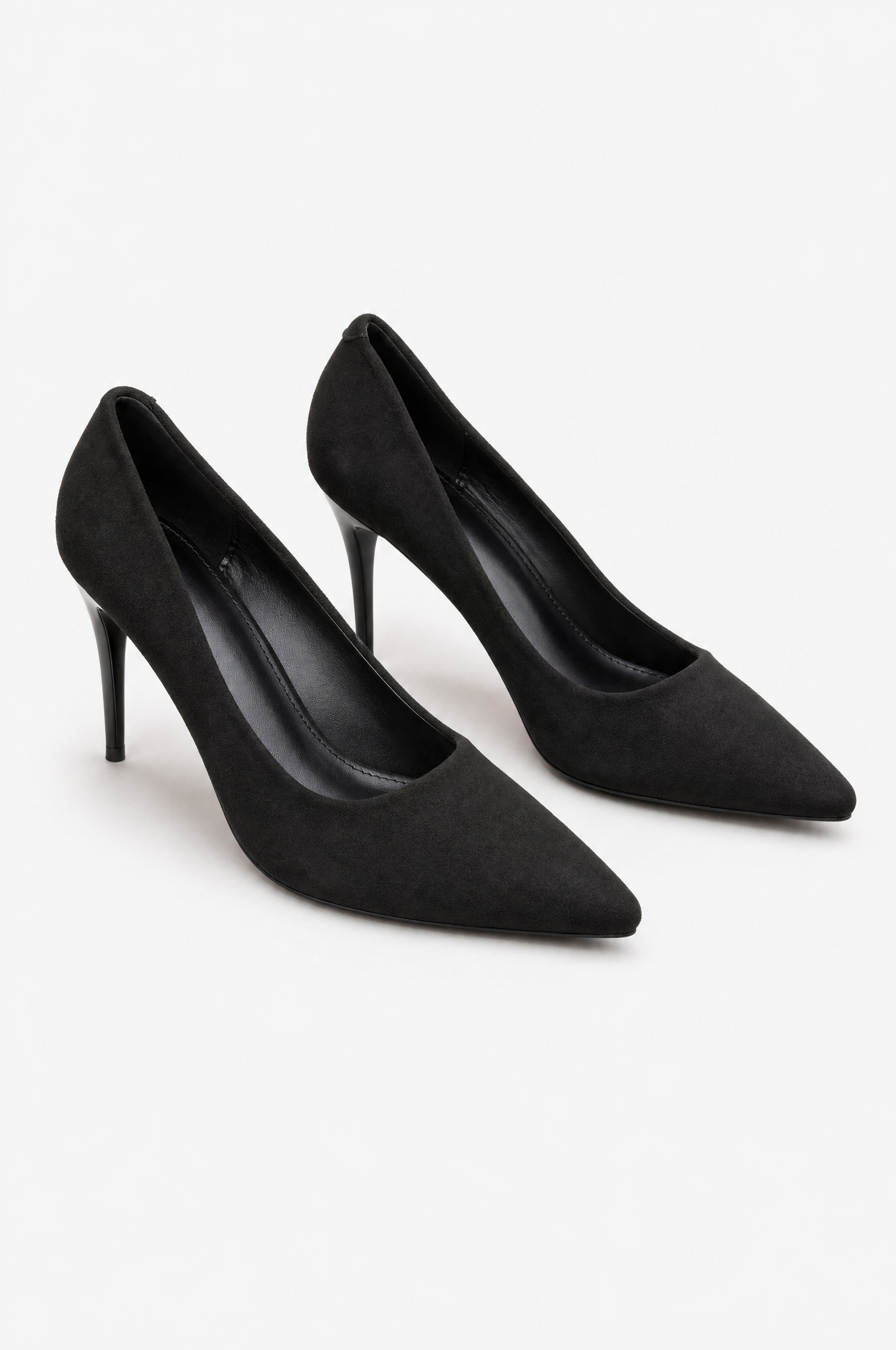 Black flats with a thin heel