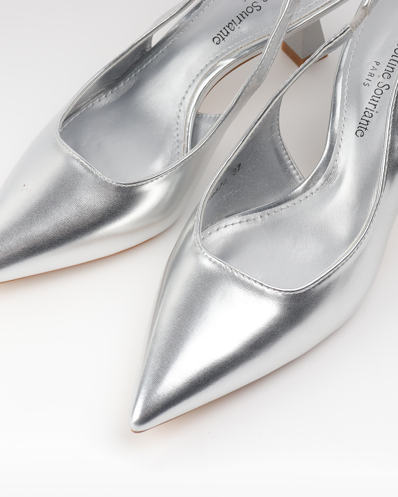 Silver stilettos with thin heels DESCRIPTION!!
