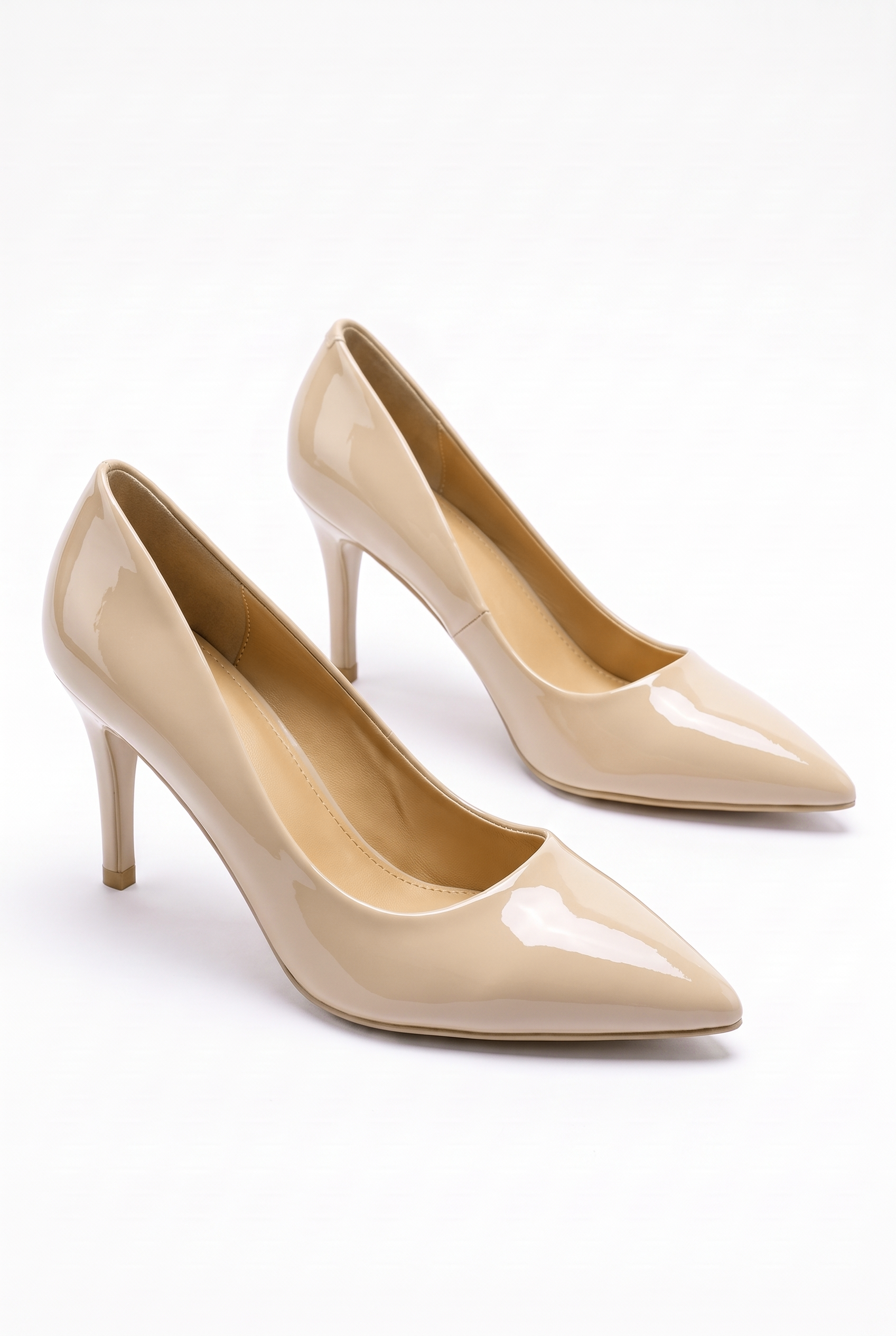 Beige lounge shoes on a thin heel