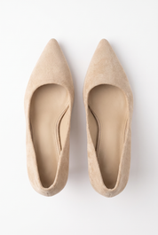 Black flats with a thin heel